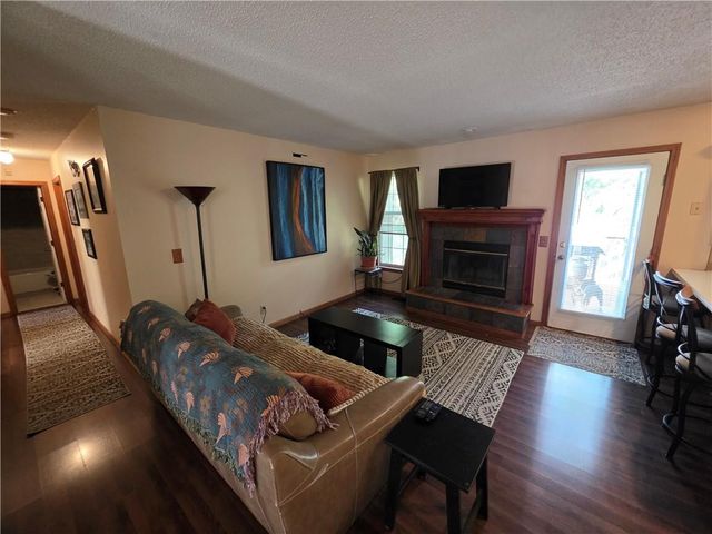 906 Rome Court, Belton, MO 64012