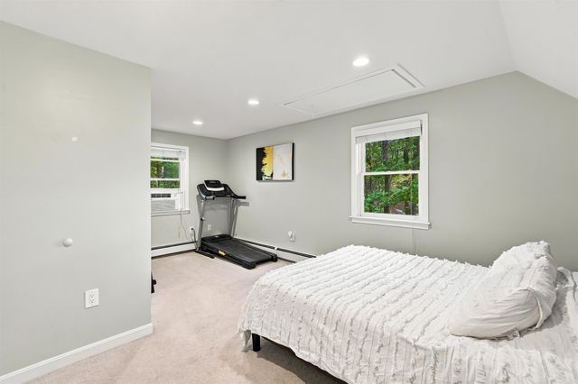 47 Kienia Road, Hudson, NH 03051