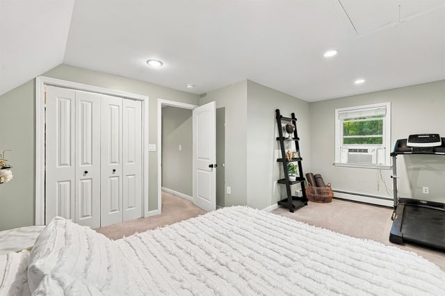 47 Kienia Road, Hudson, NH 03051