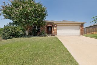 15985 Avenel Way, Fort Worth, TX 76177