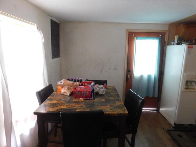 705 W ALFRED STREET, Tavares, FL 32778