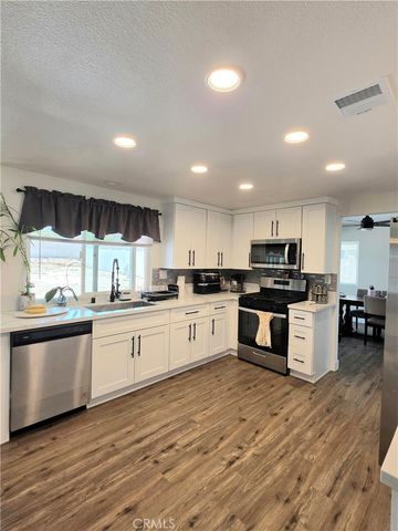 1948 Spanish Broom, Palmdale, CA 93550