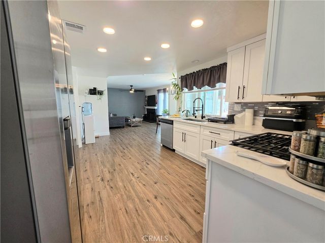 1948 Spanish Broom, Palmdale, CA 93550