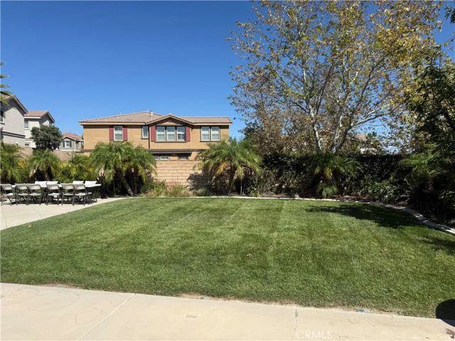 5001 La Sarre, Fontana, CA 92336