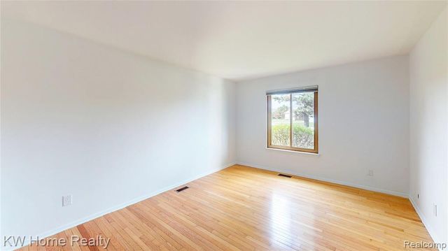 15769 Balfour Drive 22, Macomb, MI 48044