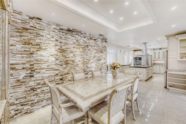 1450 Comstock Drive, Las Vegas, NV 89106