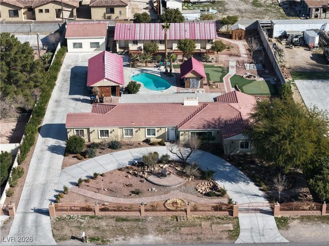 1450 Comstock Drive, Las Vegas, NV 89106