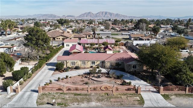 1450 Comstock Drive, Las Vegas, NV 89106