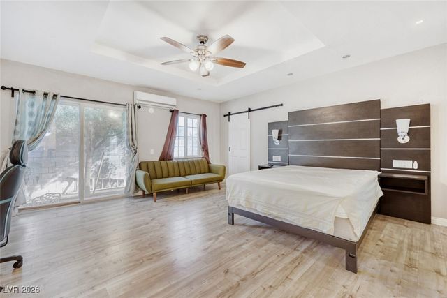 1450 Comstock Drive, Las Vegas, NV 89106