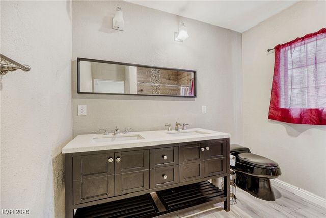 1450 Comstock Drive, Las Vegas, NV 89106