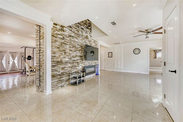 1450 Comstock Drive, Las Vegas, NV 89106