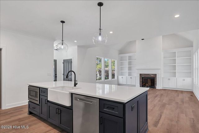142 Parkwood Court, West End, NC 27376