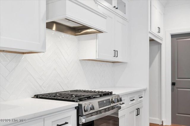 142 Parkwood Court, West End, NC 27376