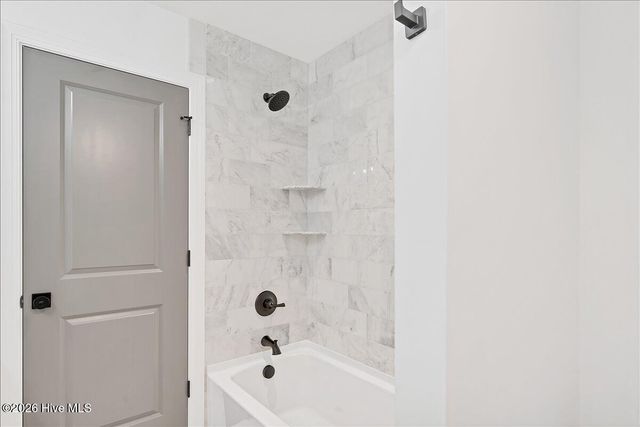 142 Parkwood Court, West End, NC 27376