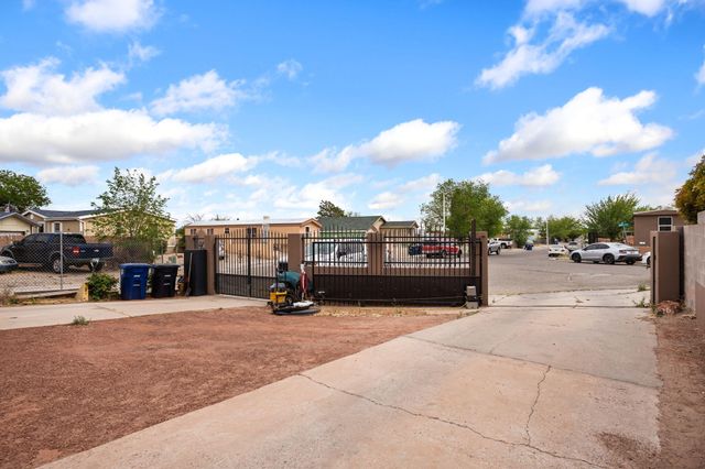 4301 Rudy Road SW, Albuquerque, NM 87121