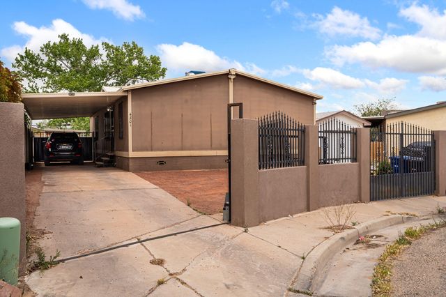 4301 Rudy Road SW, Albuquerque, NM 87121