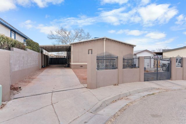 4301 Rudy Road SW, Albuquerque, NM 87121