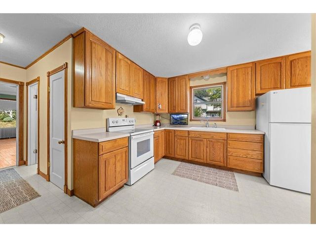 921 4th Street, Stillwater, MN 55082