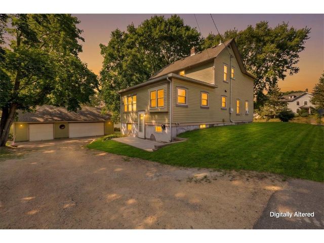 921 4th Street, Stillwater, MN 55082