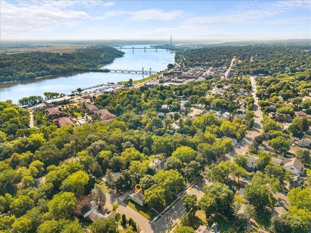 921 4th Street, Stillwater, MN 55082