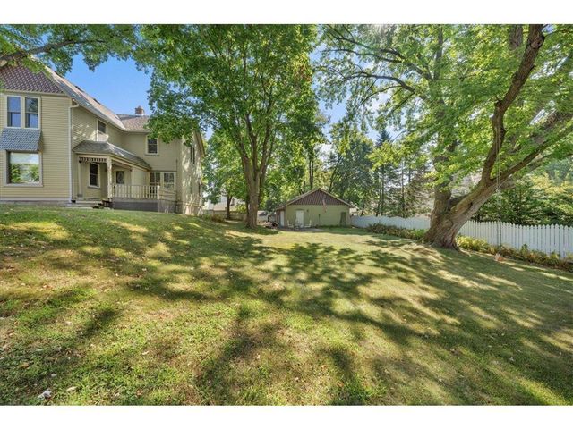921 4th Street, Stillwater, MN 55082