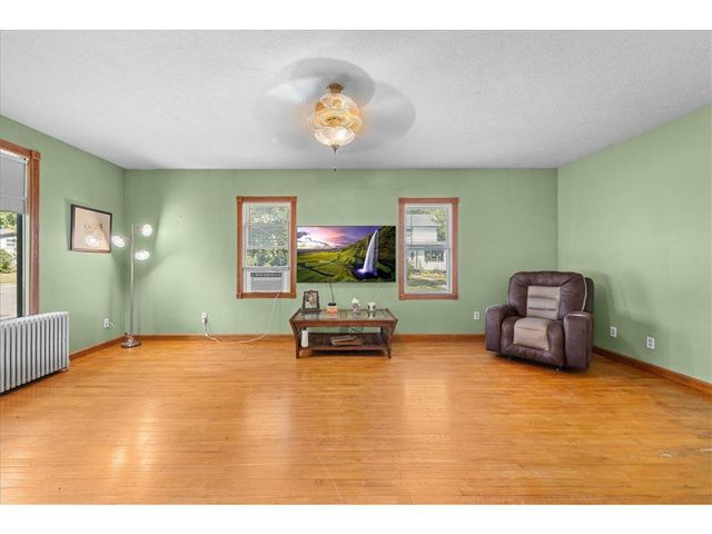 921 4th Street, Stillwater, MN 55082