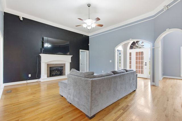 2320 Snake Town Rd, Chapel Hill, TN 37034