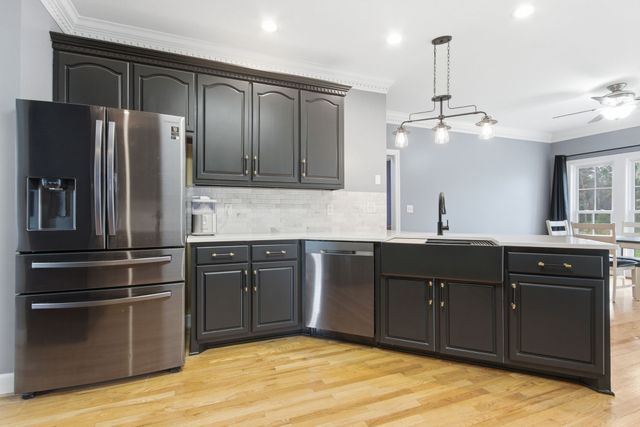 2320 Snake Town Rd, Chapel Hill, TN 37034