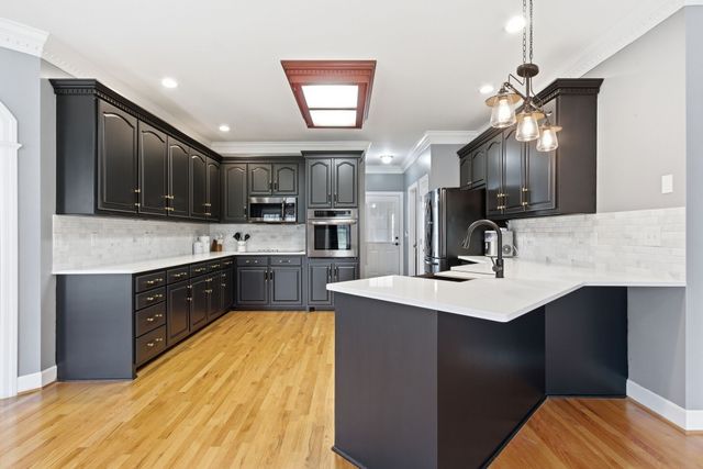 2320 Snake Town Rd, Chapel Hill, TN 37034