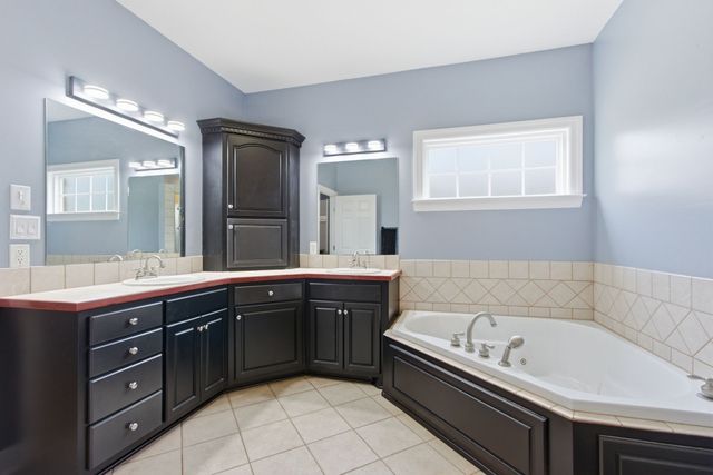 2320 Snake Town Rd, Chapel Hill, TN 37034