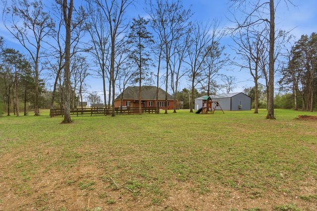 2320 Snake Town Rd, Chapel Hill, TN 37034