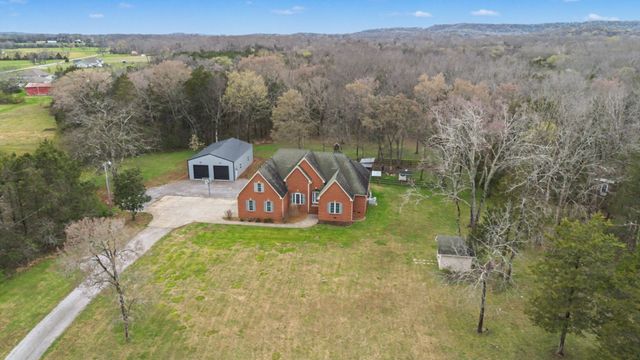 2320 Snake Town Rd, Chapel Hill, TN 37034