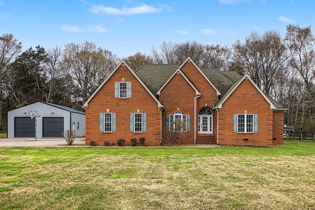 2320 Snake Town Rd, Chapel Hill, TN 37034