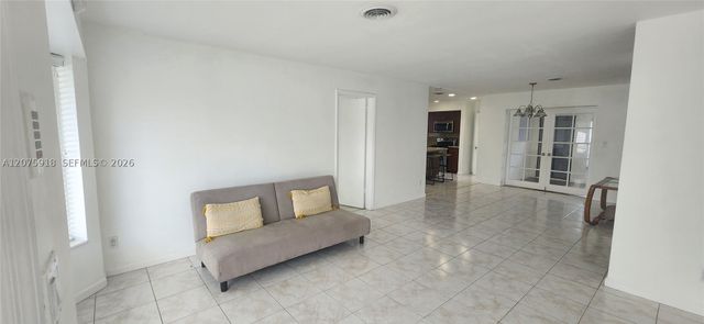 3345 Hayes St, Hollywood, FL 33021