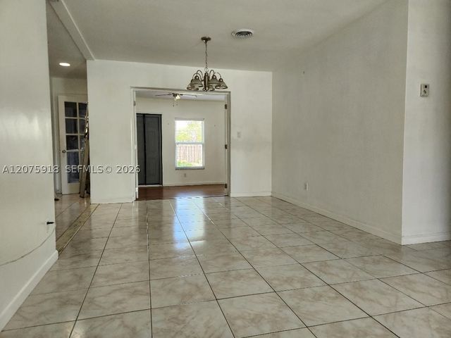 3345 Hayes St, Hollywood, FL 33021