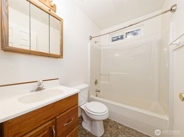 190 E Stavis Road, Shelton, WA 98584
