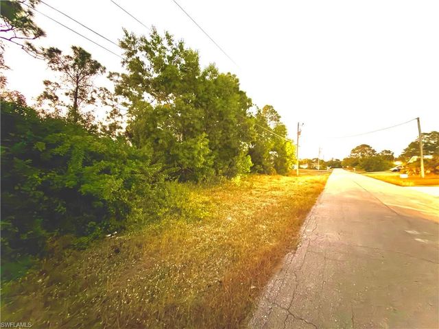 524 Harry Thayer AVE S, Lehigh Acres, FL 33974