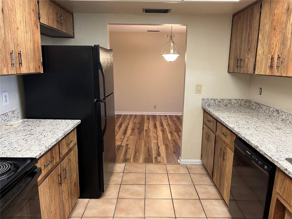 Image 23 of property listing at 1039 MEDINAH DRIVE, Winter Haven, FL 33884