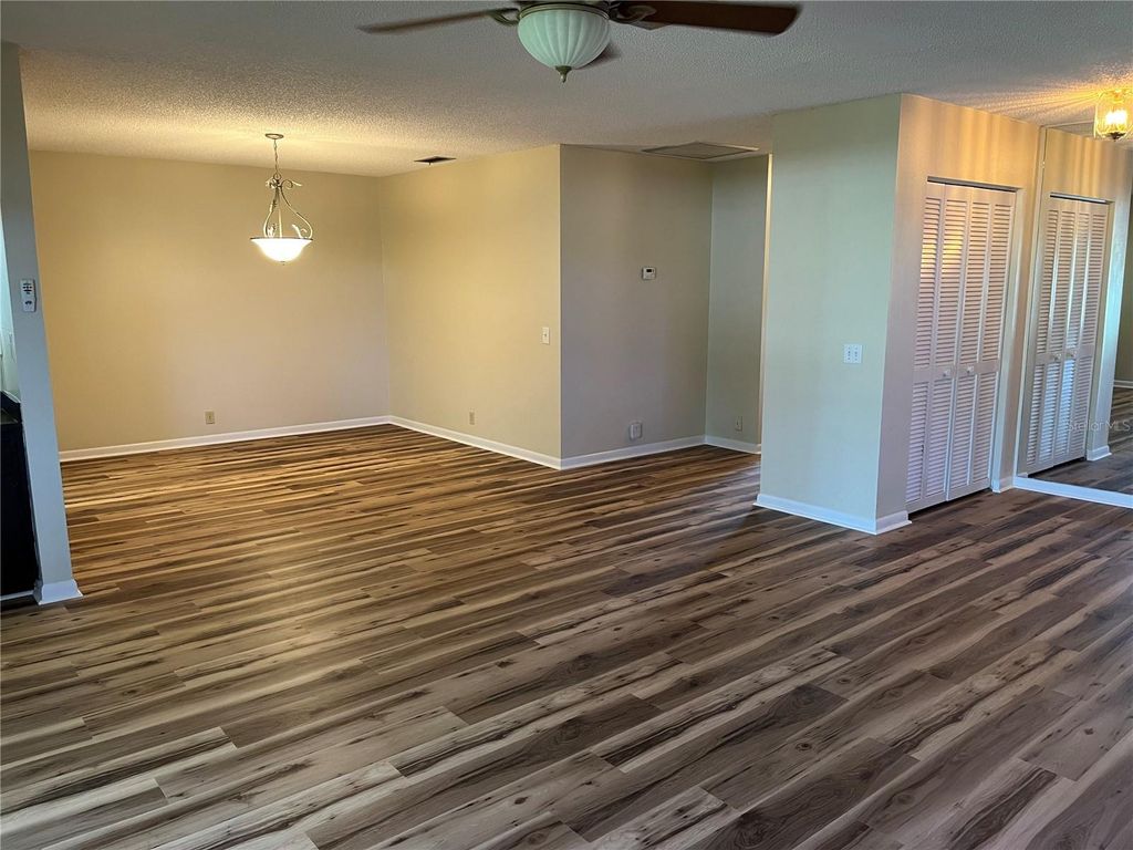 Image 10 of property listing at 1039 MEDINAH DRIVE, Winter Haven, FL 33884