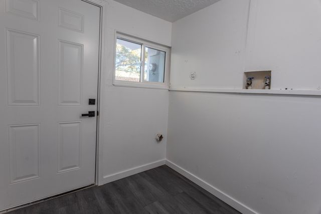 401 Gomez Avenue NE, Albuquerque, NM 87102