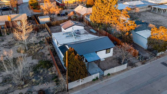 401 Gomez Avenue NE, Albuquerque, NM 87102