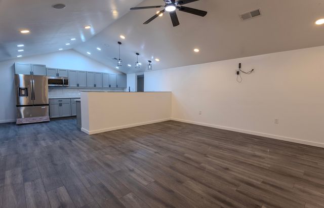 401 Gomez Avenue NE, Albuquerque, NM 87102