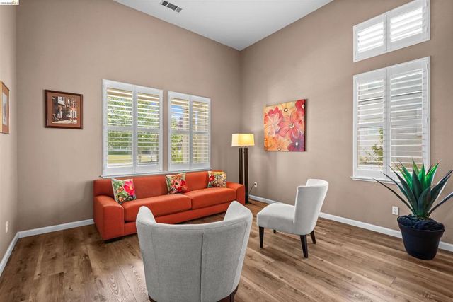 540 Lakeview Dr, Brentwood, CA 94513