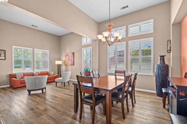540 Lakeview Dr, Brentwood, CA 94513