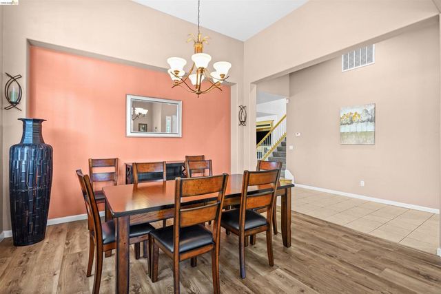 540 Lakeview Dr, Brentwood, CA 94513