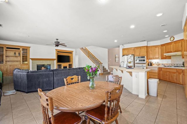 540 Lakeview Dr, Brentwood, CA 94513