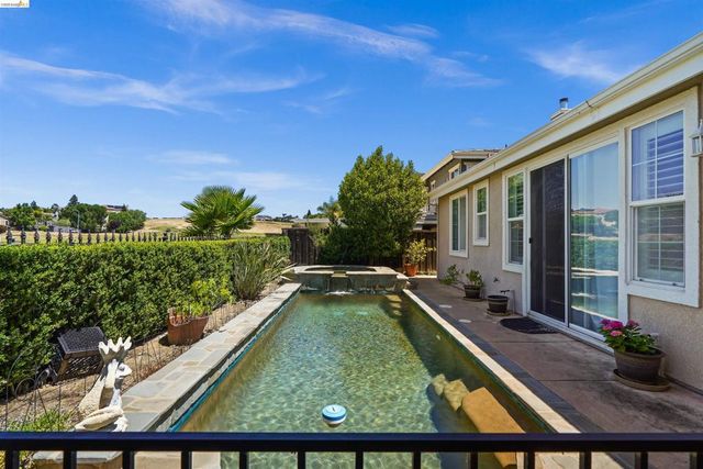 540 Lakeview Dr, Brentwood, CA 94513