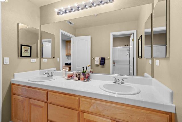 540 Lakeview Dr, Brentwood, CA 94513