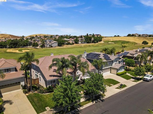 540 Lakeview Dr, Brentwood, CA 94513