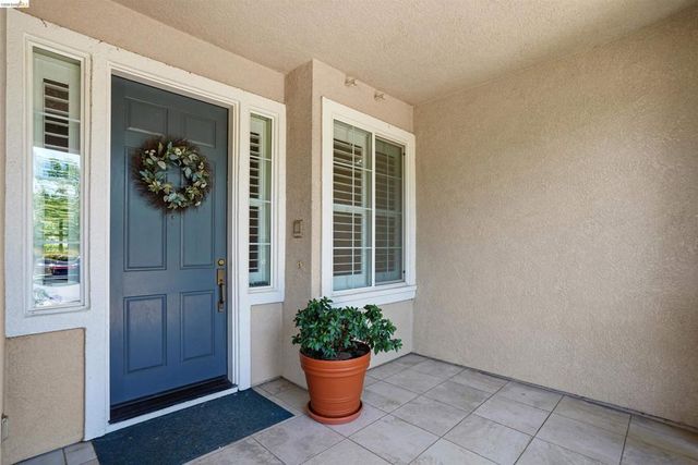 540 Lakeview Dr, Brentwood, CA 94513